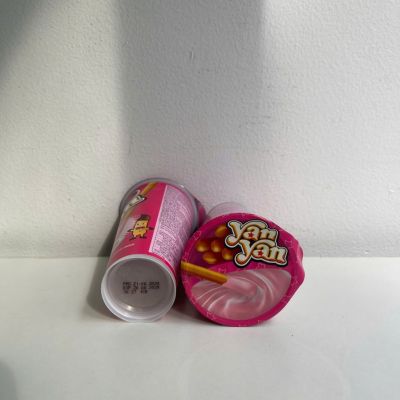 Meiji Yan Yan Strawberry Biscuits Snack 50g x 80 Cups
