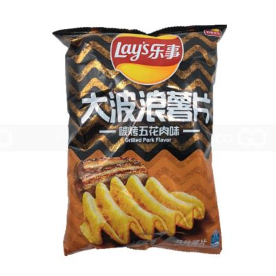 Lay's Big Wave Potato Chips Grilled Pork Flavor 70gr