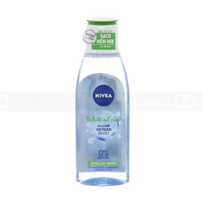 NIVEA Women White Oil Control Make up Clear 200ml x 12 Bottles